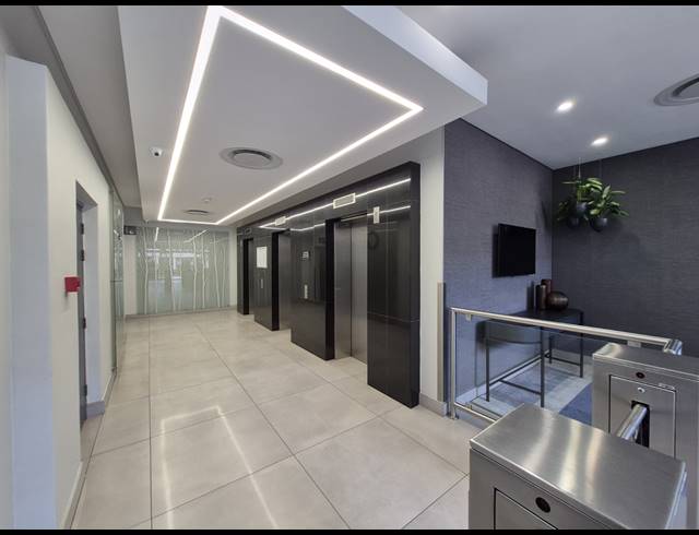 1,320M² OFFICE TO LET IN SANDTON CENTRAL